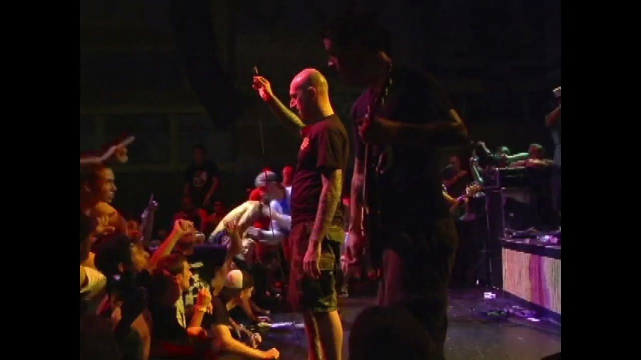 Ver Betrayed - Consequence (Live @ Sound & Fury Festival 2006 - Alpine, Ventura, CA) no YouTube Ver Betrayed - Consequence (Live @ Sound & Fury Festival 2006 - Alpine, Ventura, CA) no YouTube