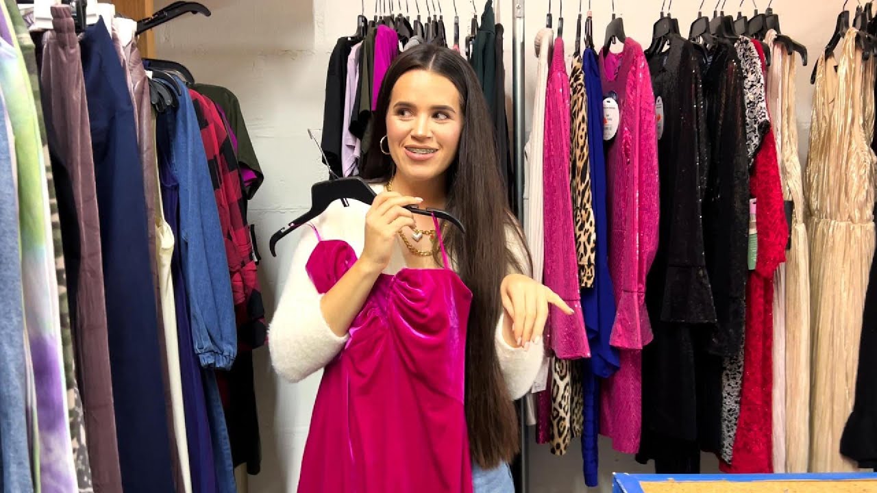 Fuimos al tianguis para hacer un Outfit para 14 de Febrero 🤫