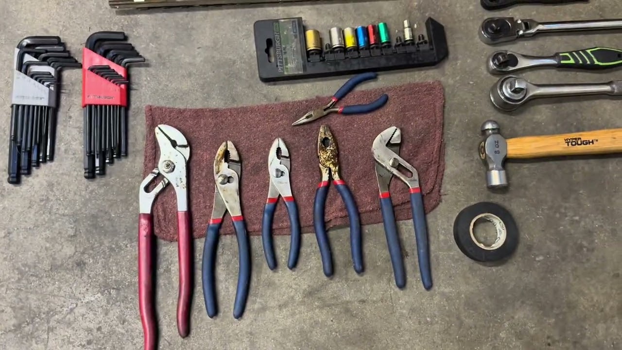 Putting Together an Off-Road/Emergency Tool Box