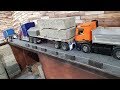 ТЯЖЕЛЫЙ ГРУЗ ... Перевозка с помощью 3-х RC грузовиков и погрузчика. Tamiya trucks