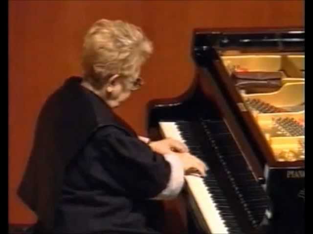 Granados - Danse espagnole : Oriental : Alicia de  Larrocha, piano