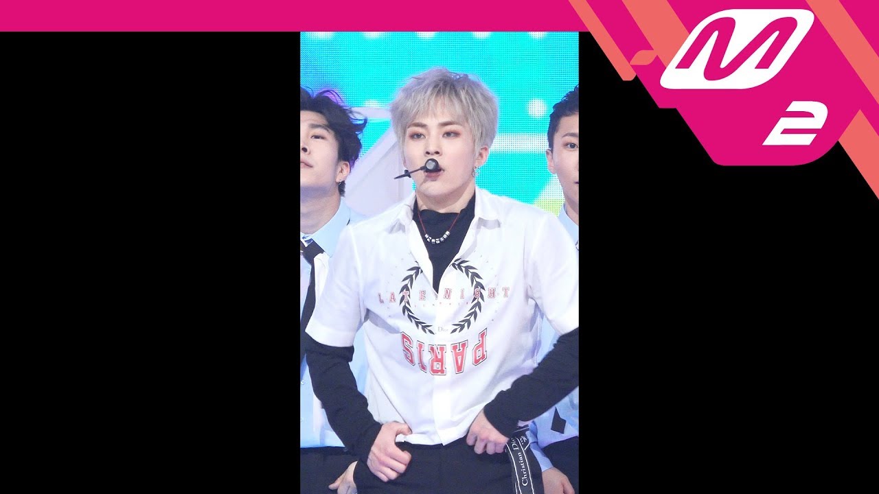 [MPD직캠] 엑소 첸백시 시우민 직캠 '花요일(Blooming Day)' (EXO-CBX XIUMIN FanCam) | @MCOUNTDOWN_2018.4.12