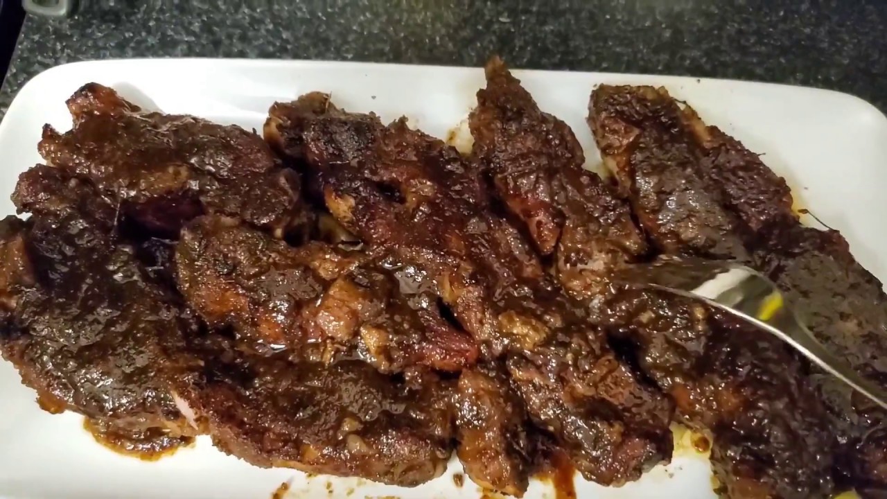 How to cook country style pork ribs in the oven - YouTube