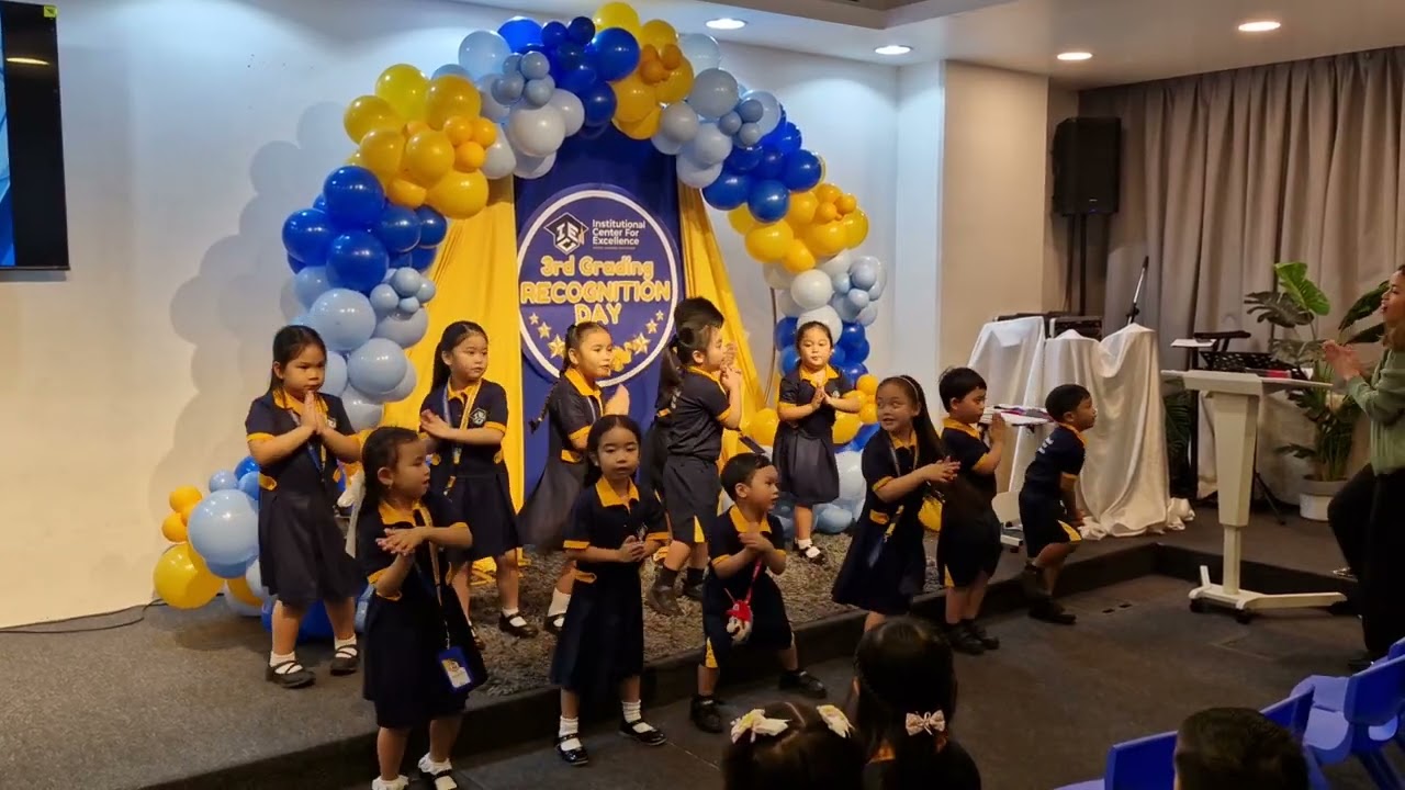 Kinder 1- D Presentation of "Dreamers"