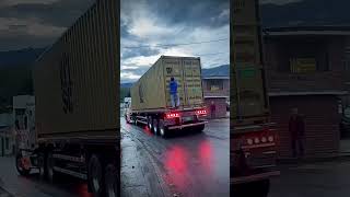 CARGANDO EL VIAJE DE PAPA EN SUBACHOQUE 🚛🇨🇴 #giraldotrucks #somosdiesel #camionero #truckscol 