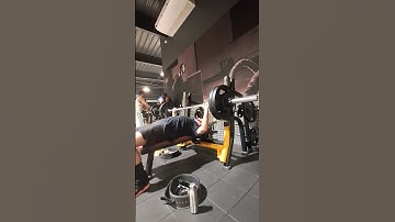 Week 3 : 2CT bench 1x105kg RPE 8,5 top set