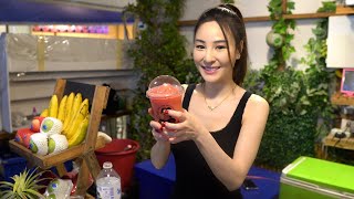 Thailand Number One Juice Shop Lady - Night Market