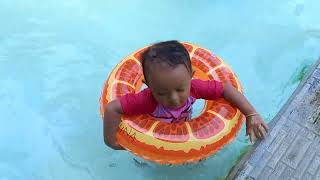 bayi 21 bulan belajar berenang(2)