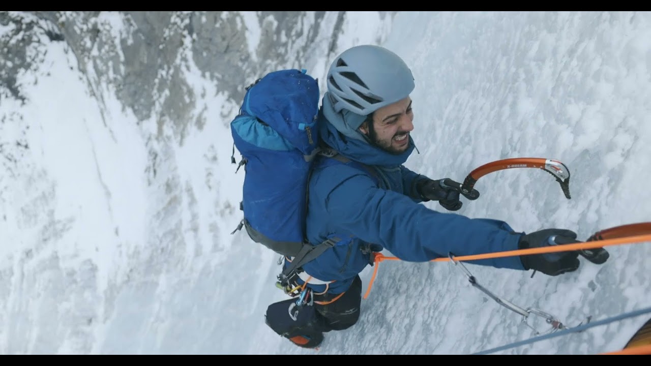Thron - der grosse Eisfall im Averstal