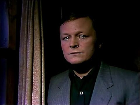 Сергей Есенин. Устал я жить в родном краю... Сергей Есенин. Устал я жить в родном краю...