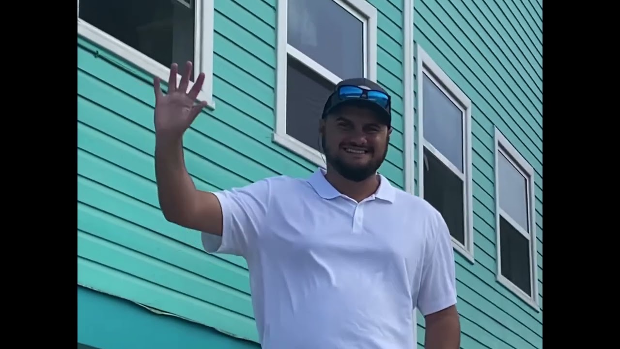 Tank’d Pro Dive Center delivers 11 Sets of Scuba Diving gear to the Utila Cays Lobster Divers