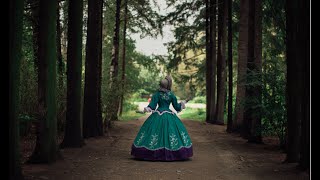 Victorian daily life (or a 1860s walking dress)