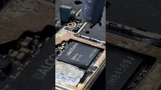 How to safely remove the CPU IC and prevent overheating. #smartphone #repair #phonerepair