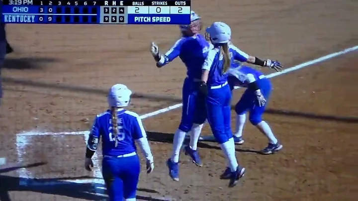 Kentucky softball's Renee Abernathy hits home run ...