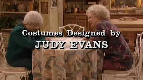 Estelle Getty and Betty White blooper on The Golde...