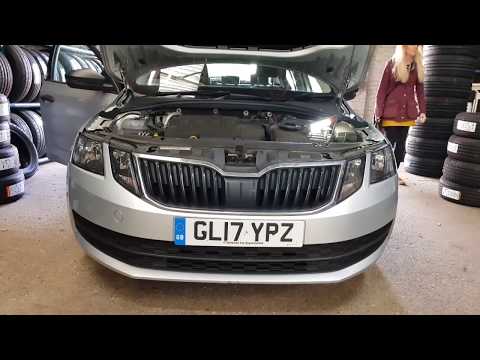 How To Replace Dipped Beam H7 Headlight Bulb - Skoda Octavia Full HD