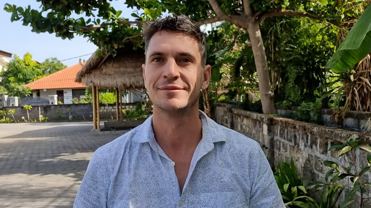 Andrew Taylor / Blue Corner Marine Research A CRC Storytelling Hub