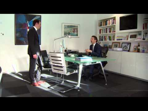 Minister Dijsselbloem uit
