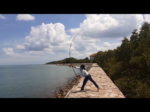 Video How to cast a Surf fishing rod in beach | Đảo Thạnh... - youtube