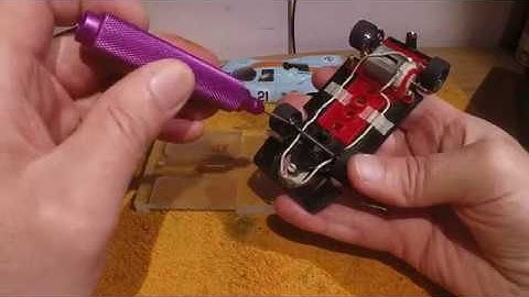 Front axle height adjustment (slot car)