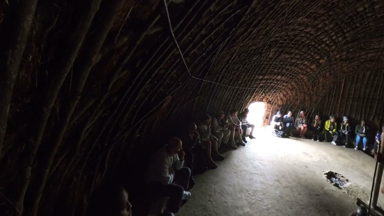 Capanne Zulu a Forma di Alveare: Tradizioni e Spiritualità nel Cuore del Sudafrica | Giro del Mondo