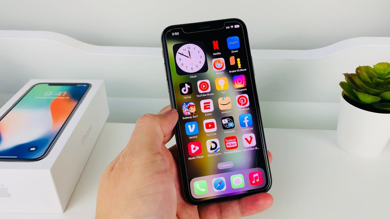 iPhone XS in 2022 - worth it? (Review) 