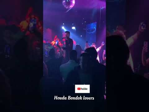 شوفو محمود الليثي بيقول اي عن حوده بندق و كله طار في المطار واجمل ديو