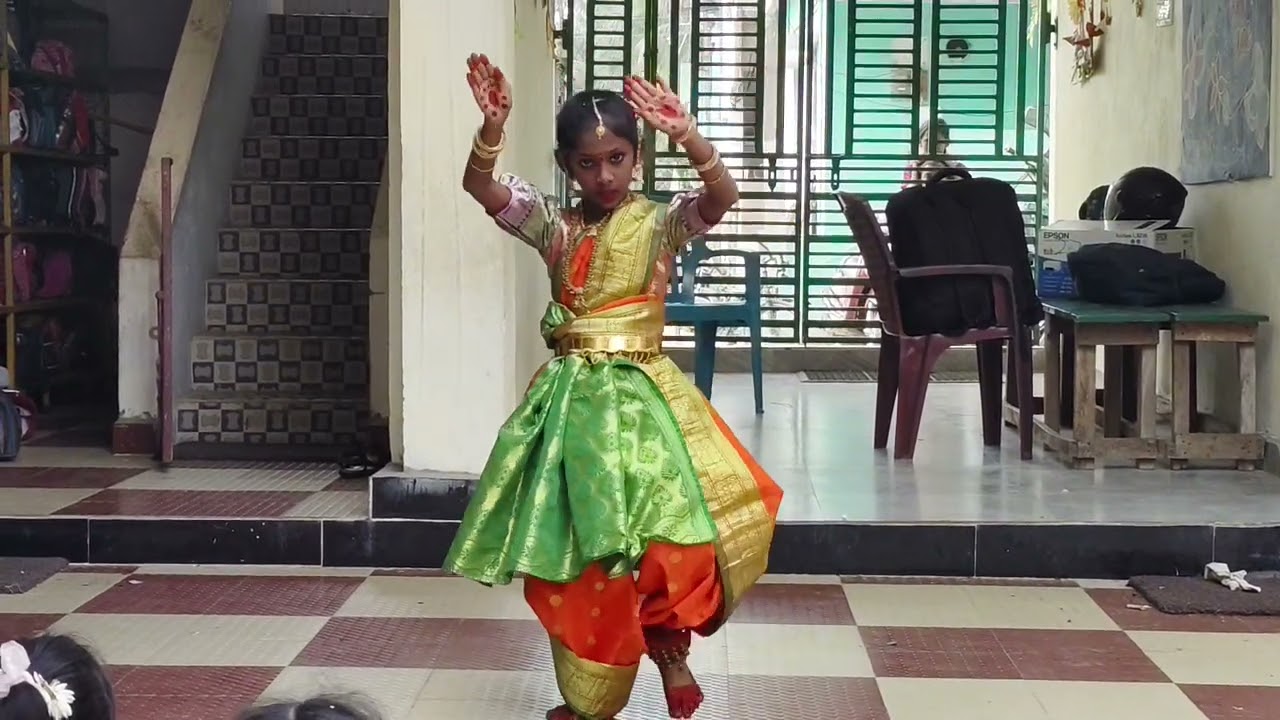 WELCOME DANCE BY MANASWINI