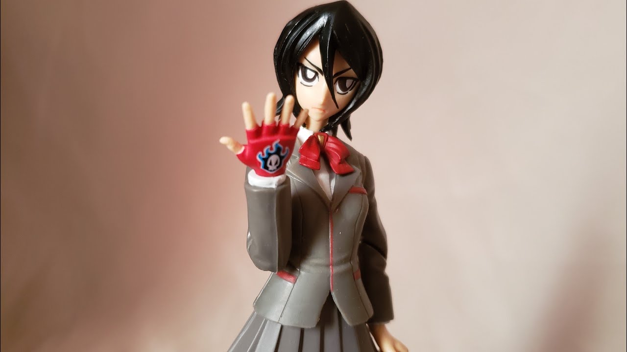 Bleach Toynami Rukia 3 Minute Figure Review - YouTube