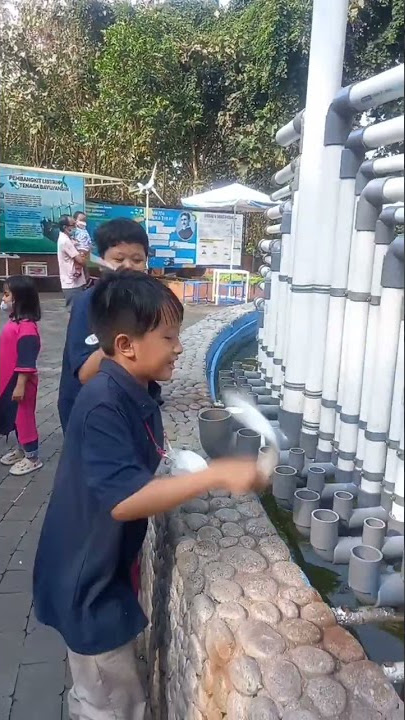 Alat musik pipa pralon