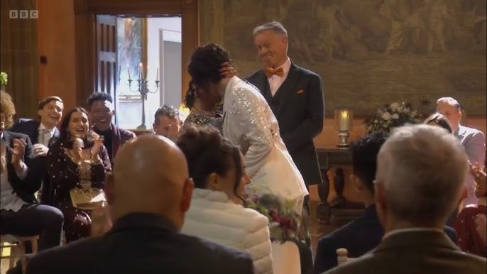 EastEnders 01/01/25: Eve and Suki Get Married Whilst Jack Finds Denise - YouTube