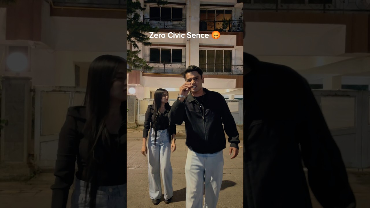 zero civic sense 😡 i support amulya rattan 🙂  