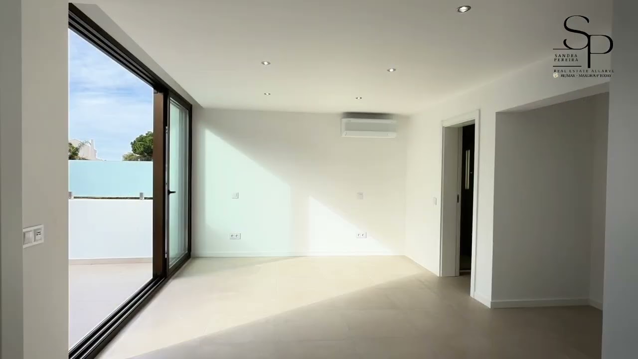 124501067-79 - Moradia T3+3 em Vilamoura