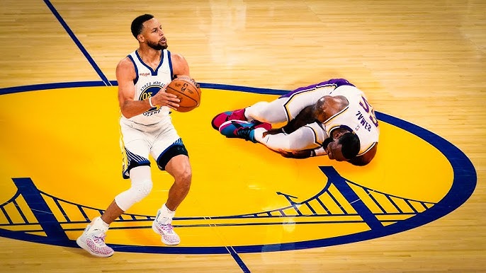The Mad Dash to Get Injured Superathletes Like Steph Curry Back on