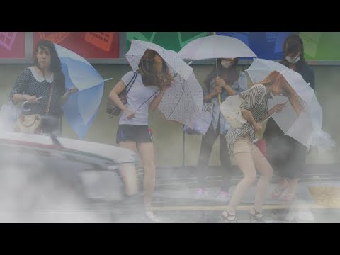 This is what is happening in South Korea now while typhoon Hinnamnor hits Busan