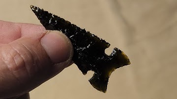 1501 - Dark Bottle Bottom Glass Flintknapping