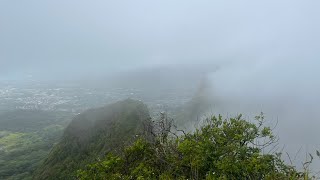 Hiking one of Oahu‘s most dangerous trails (3 peaks)!