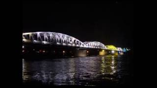 Hue, Vietnam - Trang Tien Bridge Time Lapse 2005
