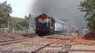 Extreme Alco Action Wdm-2 Duo 12141 Mumbai-Rajendranagar Super At Its Best