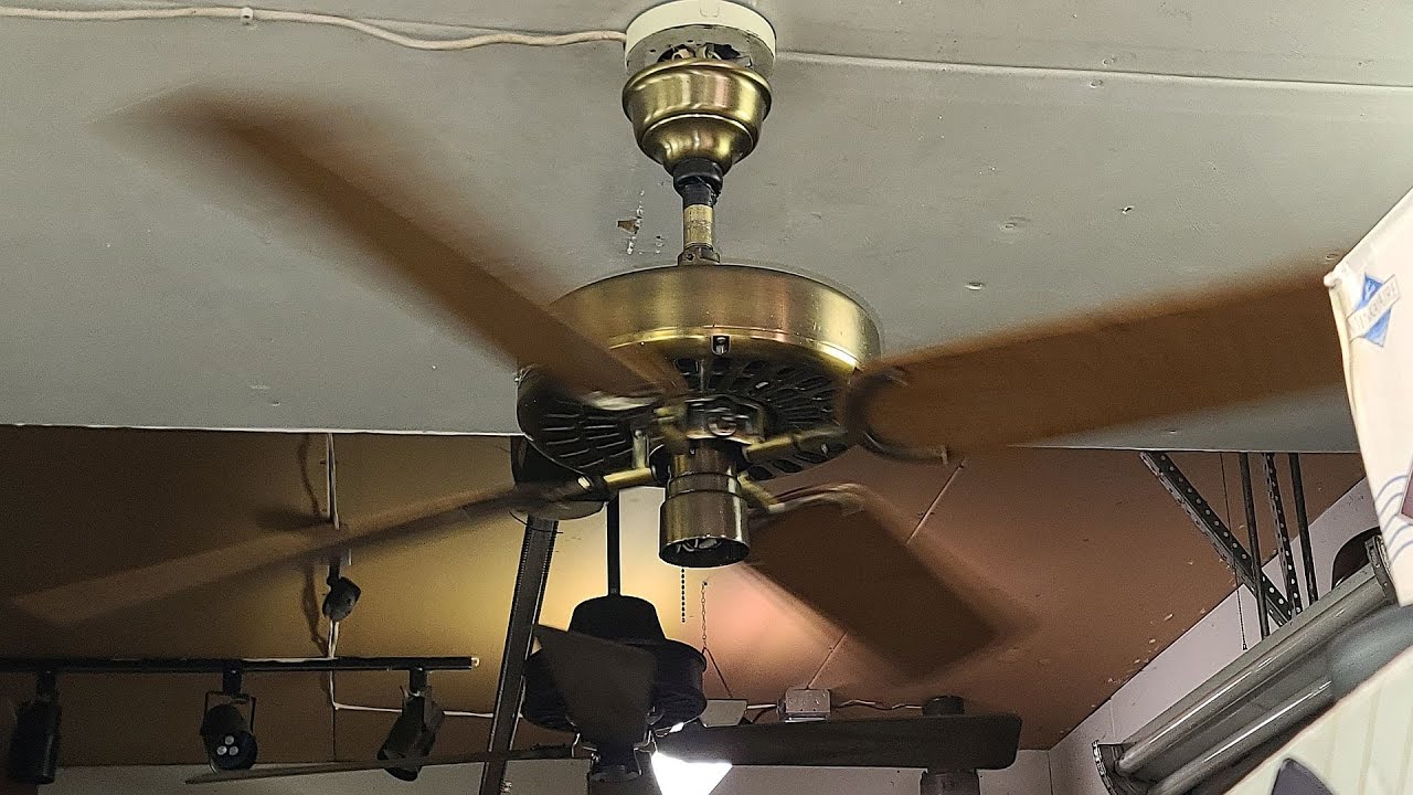 Потолочный вентилятор Hunter/Robbins & Myers, тип 22450 "Adaptair", "Оригинальный", лопасти из ан...