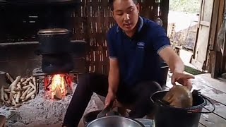 Kuv Txiv Ua Mab Peb Noj Qab Heev