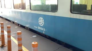 2021.12.28 台鐵 605次 復興號 40SP20043車外 樹林站停車 Taiwan Railway Fu-Hsing Semi Express No.605