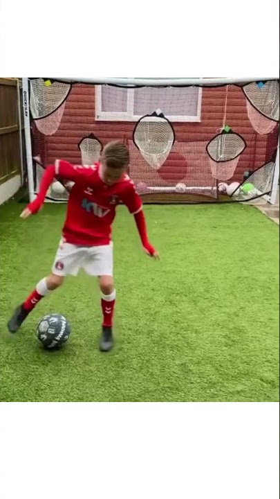 As Crianças Mais Habilidosas do MUNDO - Futebol #shorts