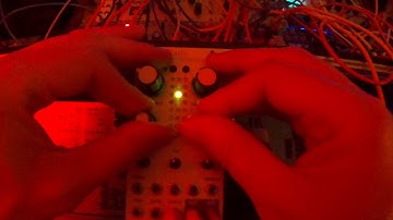 Mutable Instruments Plaits 16/30 : droning