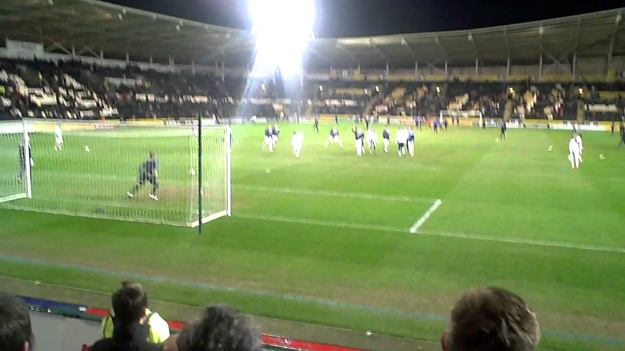 Hull City vs Leeds United pre-match warm-up - Billy ...