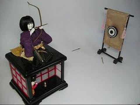 Karakuri Doll からくり人形 弓曳童子 - YouTube