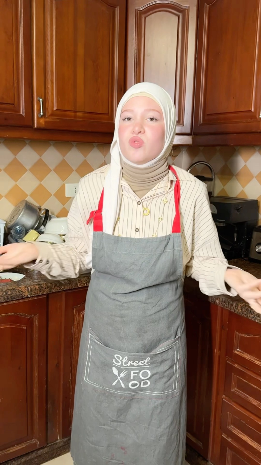 جوزي عزم اهلو لعنا بالغلط:?