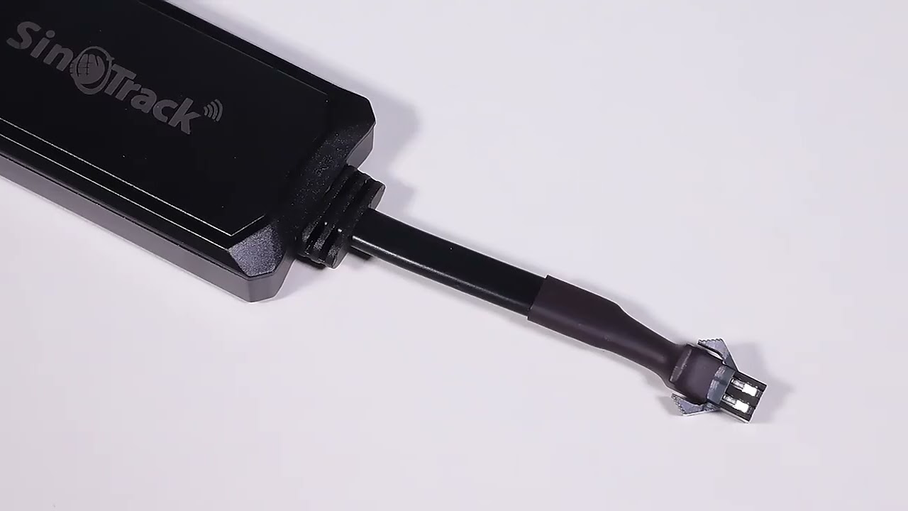 Sinotrack St-900 Real Time Vehicle Tracking GPS Tracker With Free App