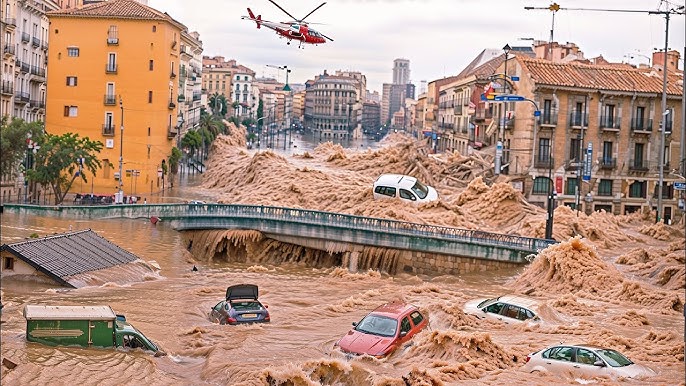 Spain is sinking again! Barcelona hit by new flood - YouTube