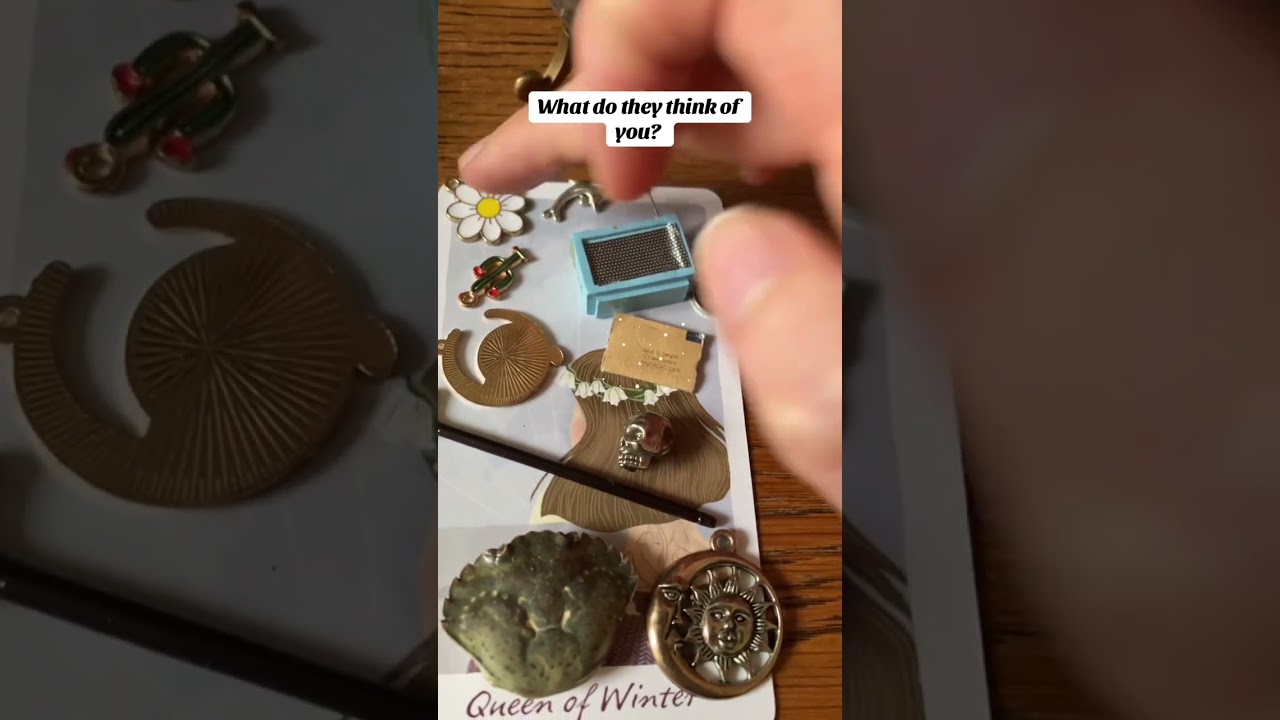 How do they see you? 🧐 Charm Reading! ✨🍄